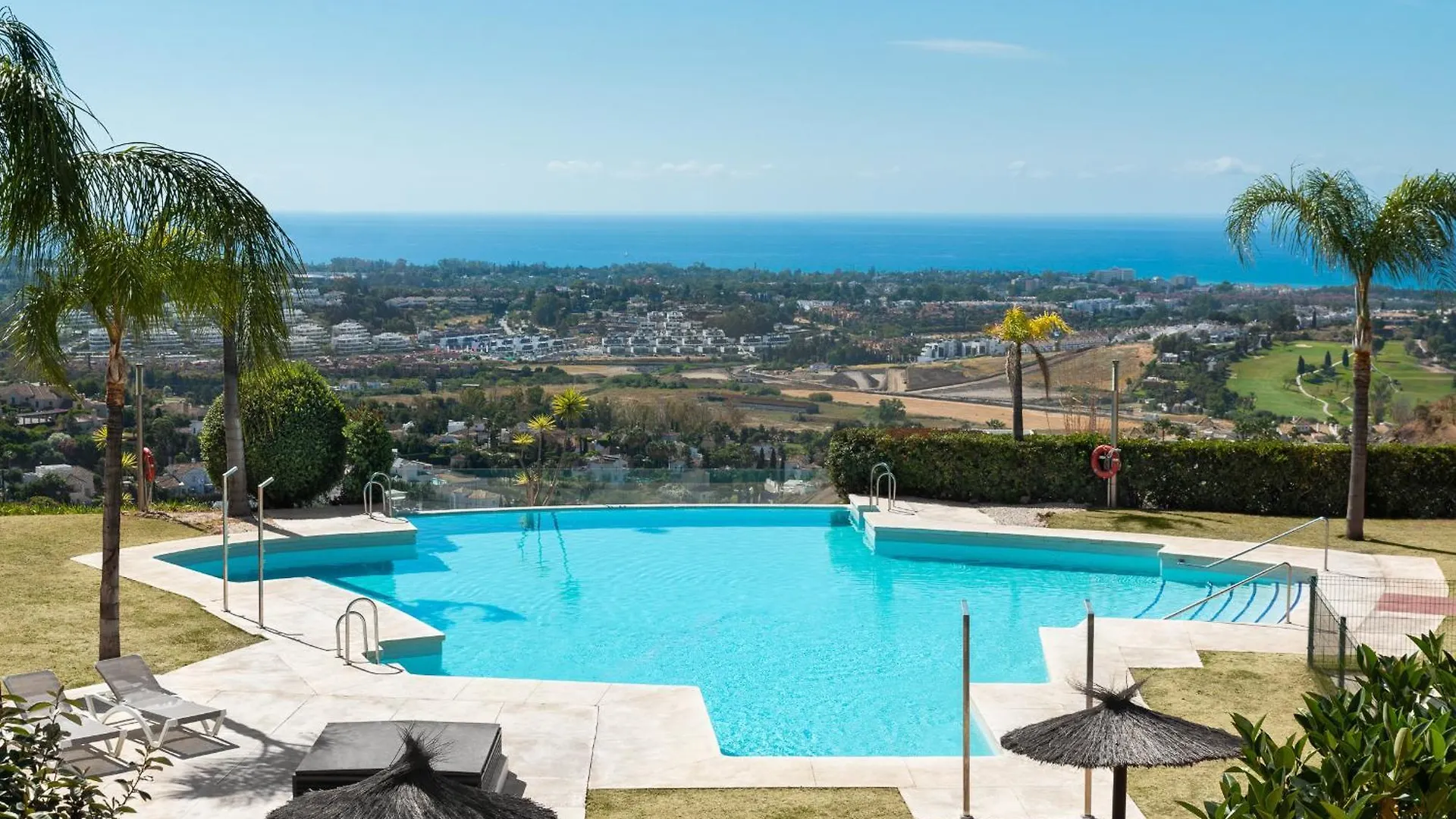 Beautiful Penthouse With Ethnic Interiors Apartment Estepona