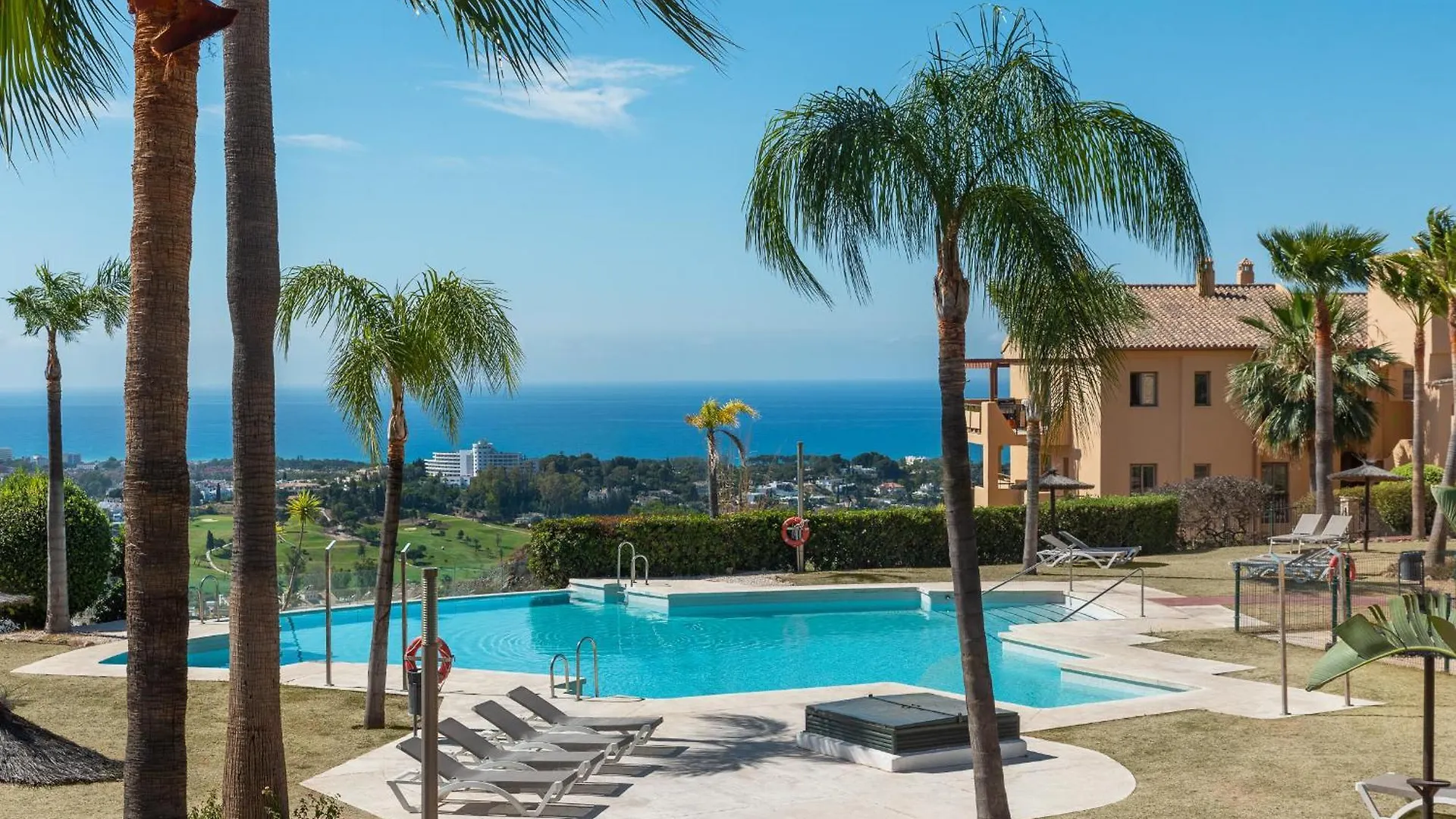 Beautiful Penthouse With Ethnic Interiors Apartment Estepona
